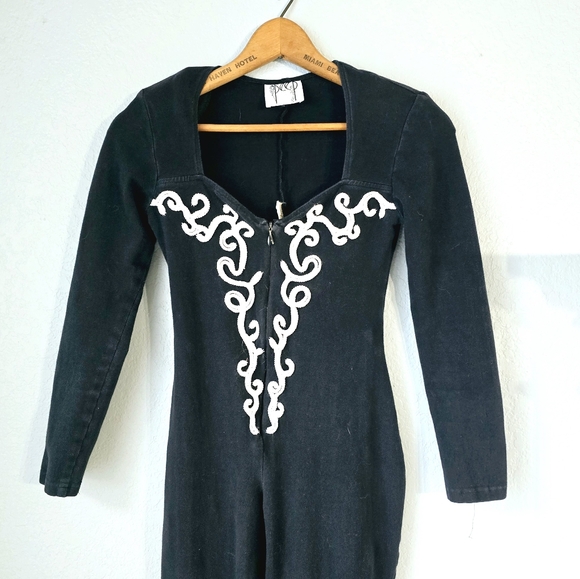 Vintage 90s Black CatSuit | size medium | zip up front | white embroidery - Picture 5 of 8